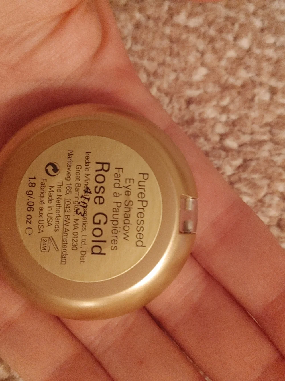 jane iredale Single Eyeshadow Compact Color Is Rose Gold
